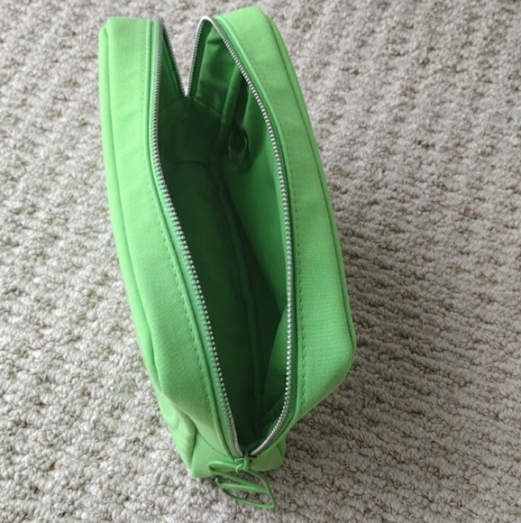 Valentino Green Beauty Bay - Picture 11 of 14